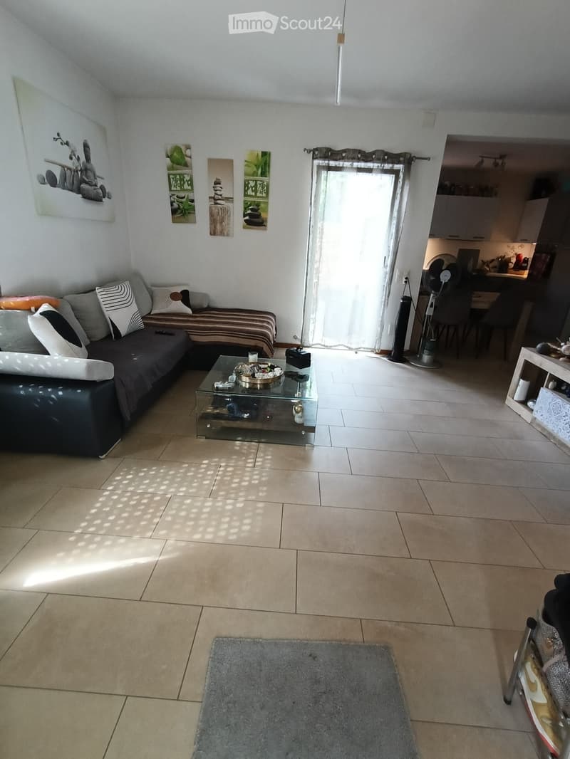 CERCASI SUBENTRANTE DAL 15 DICEMBRE Casa bifamiliare (2)