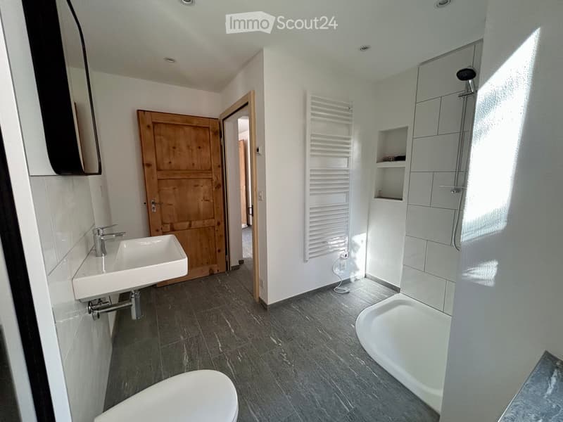 2.5 Zimmer Wohnung Liebevoll renovierte Altbauwohnung (3)