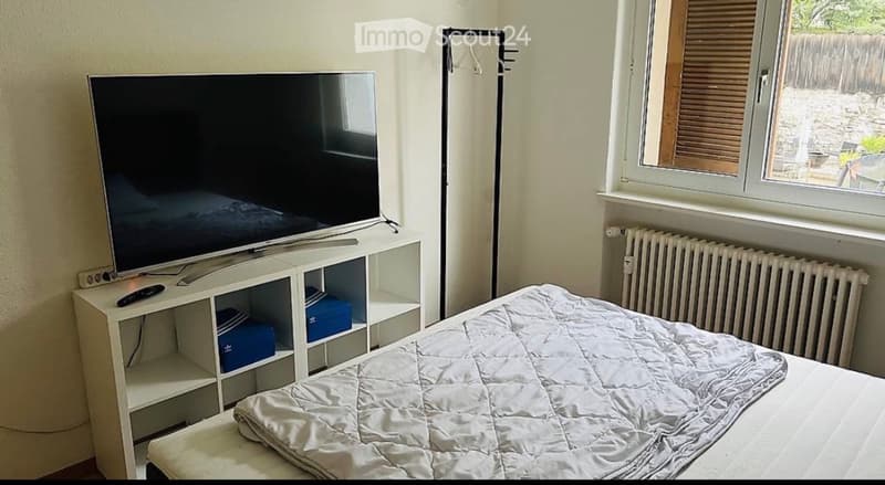 Möbliertes Zimmer zu vermieten (1)