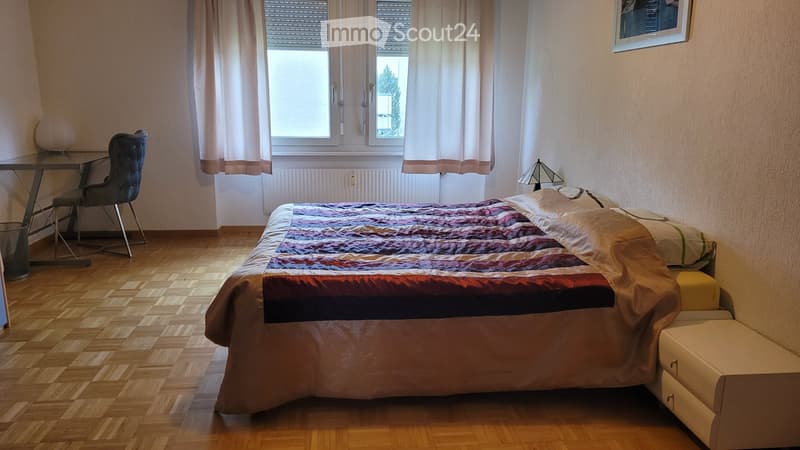 Sehr grosses und schönes ca. 26 qm WG-Zimmer ab SOFORT (3)
