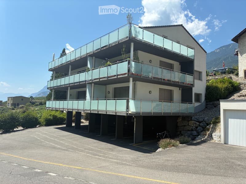 Bel appartement de 2.5 pièces avec grande terrasse à Vuisse (1)