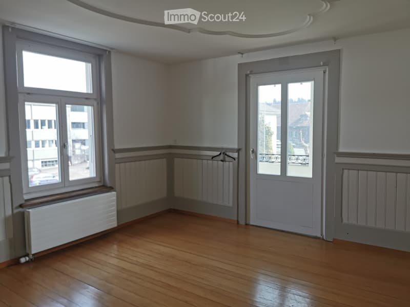 Wunderschöne, helle 3 1/2 Zi.-Wohnung (2)