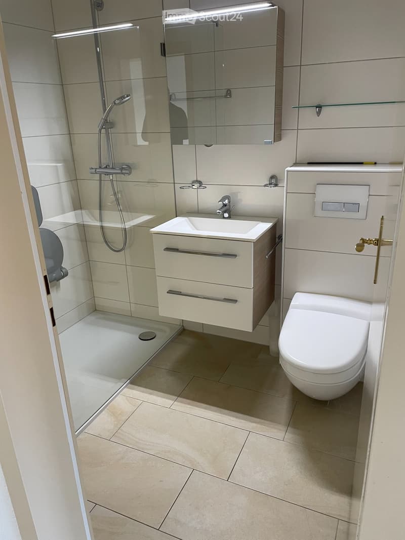 1 Zimmer Wohnung mit grossem Balkon in Niederscherli (3)