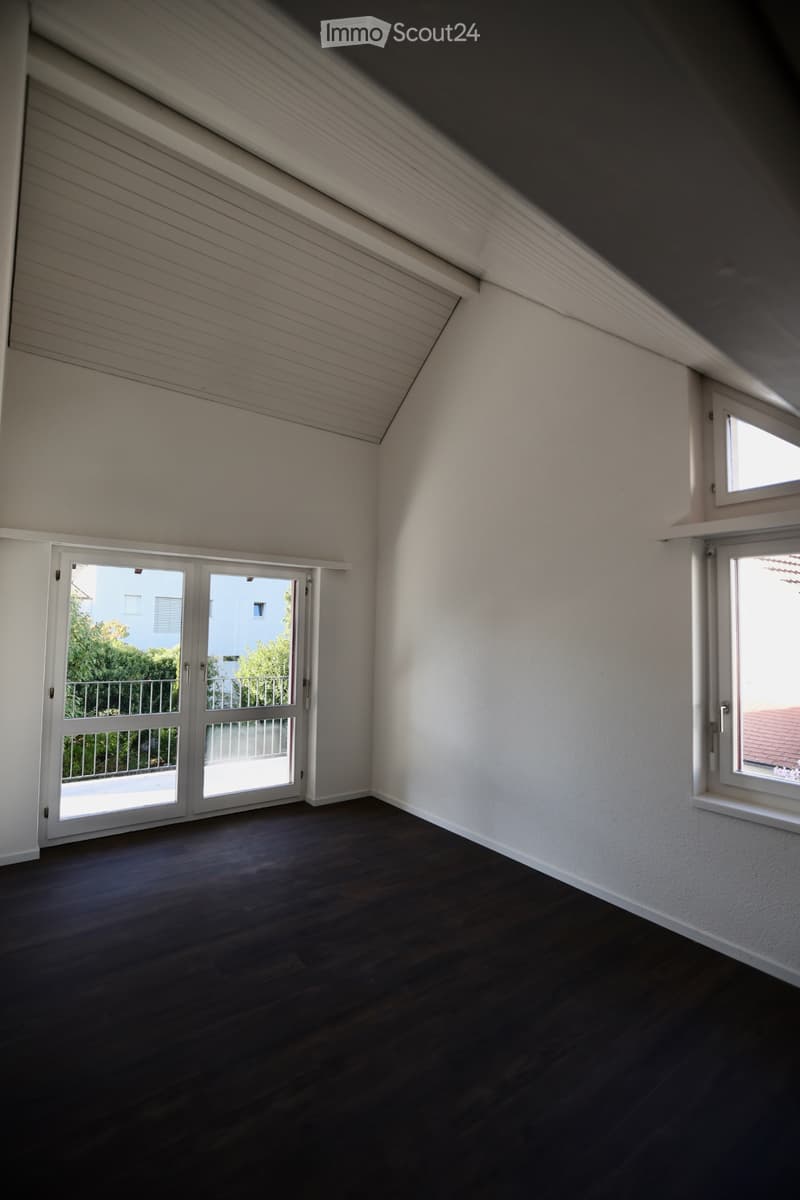 Neu Renoviertes EFH mit Garten & viel Wohnkomfort in Rafz (4)