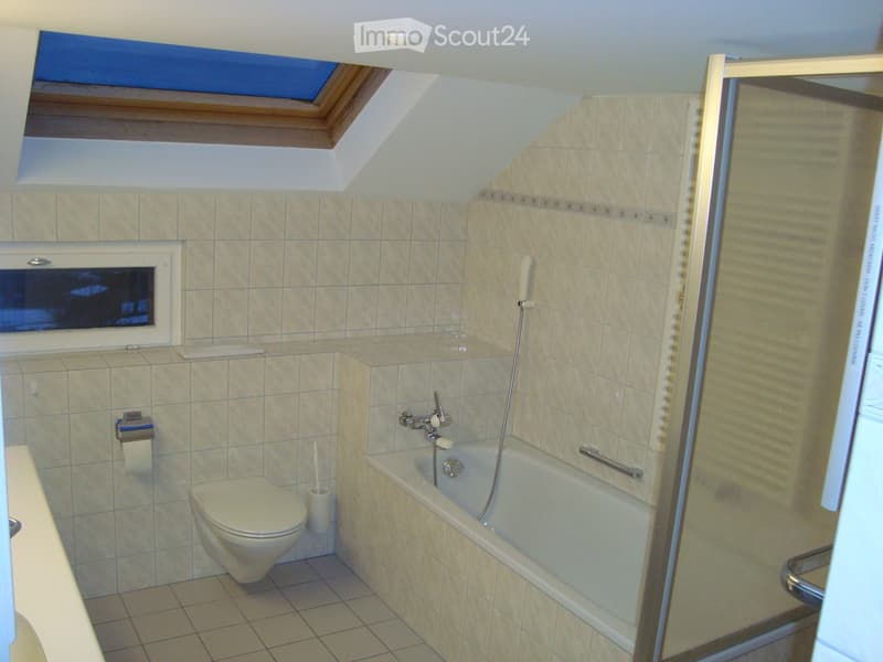 Schöne grosse Wohnung 5.5 Zimmer - 2.OG ausserhalb Flawil (4)