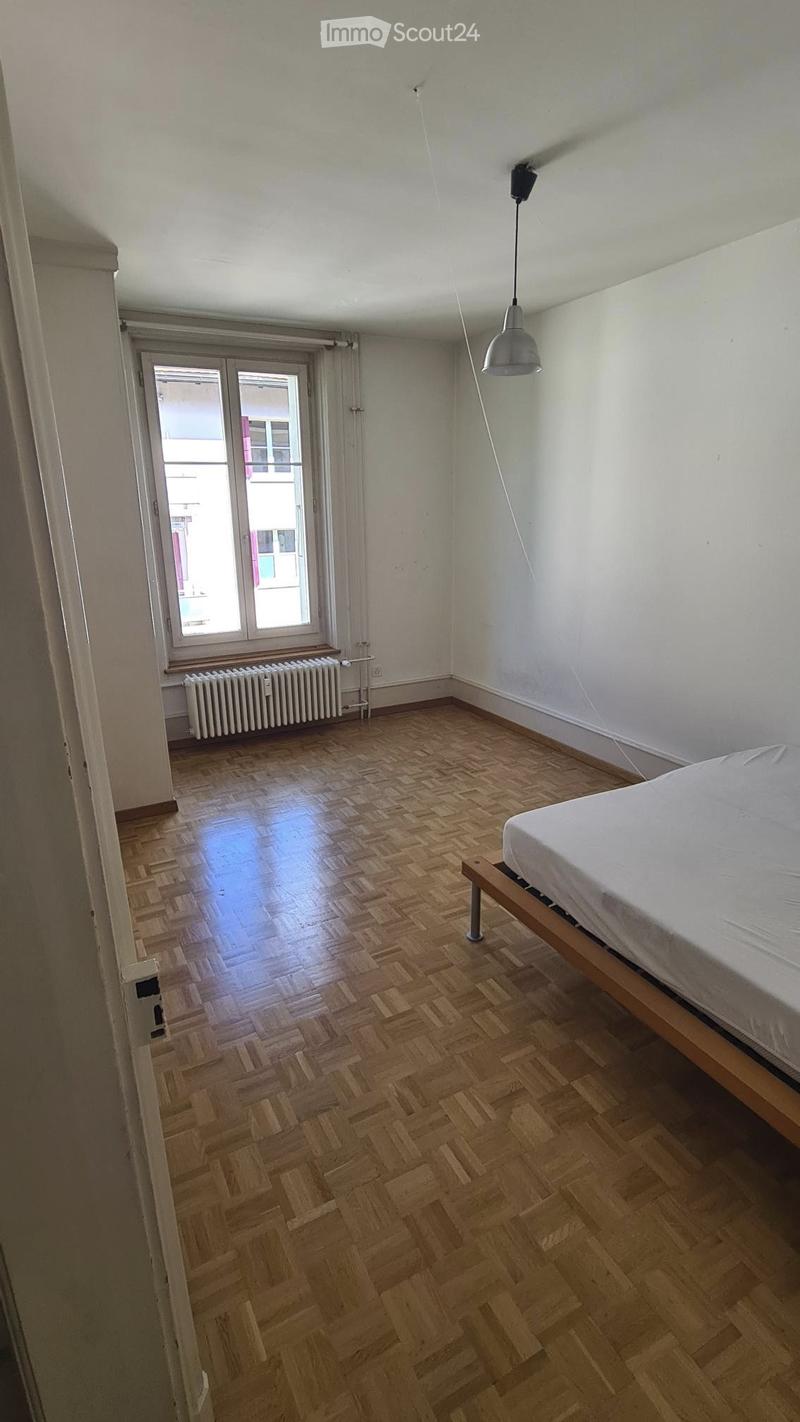 Schönes Zimmer in 2er-WG in Top Lage (1)