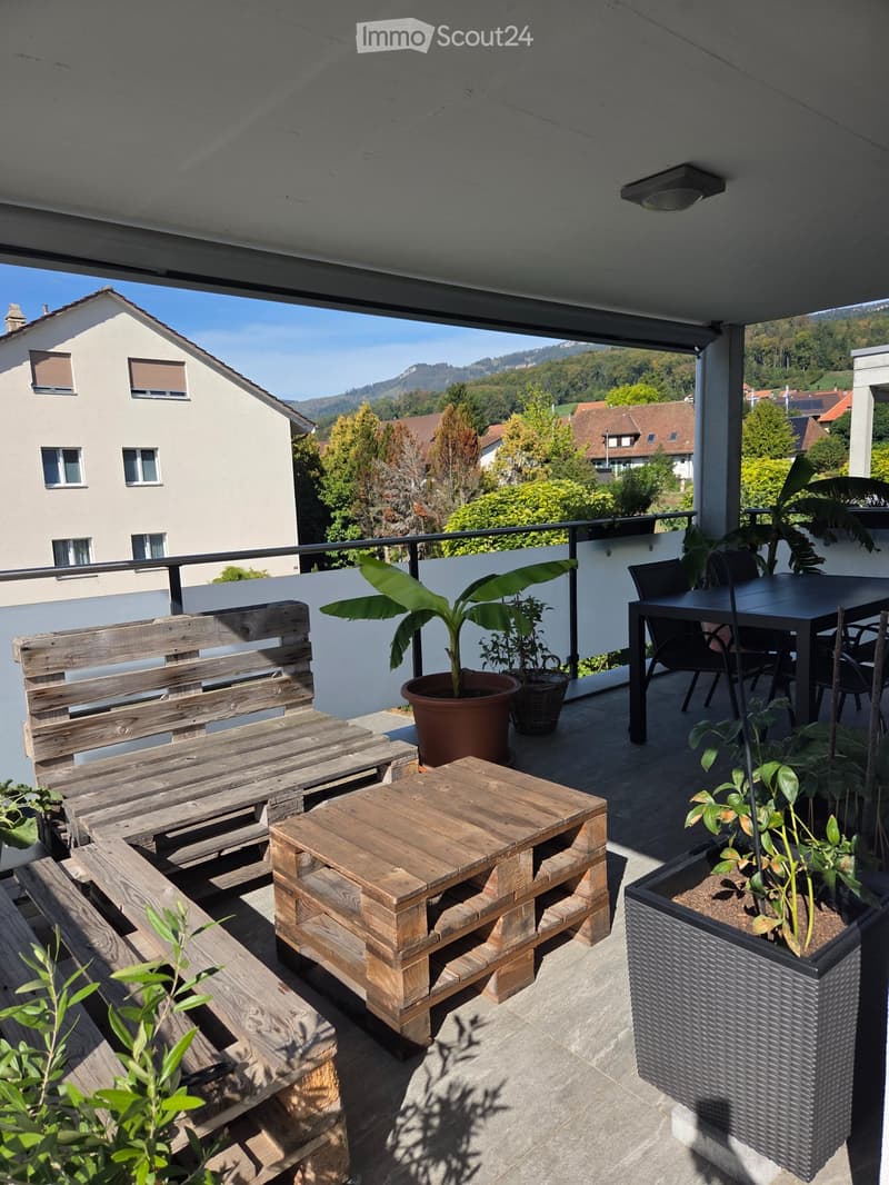 4½-Zimmer-Wohnung ab 1. Dezember. zu vermieten (5)