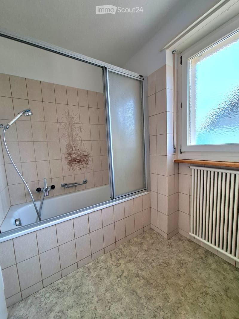 Grosse, charmante+zentrale 4.5-Zi-Whn mit Balkon/renov. (4)