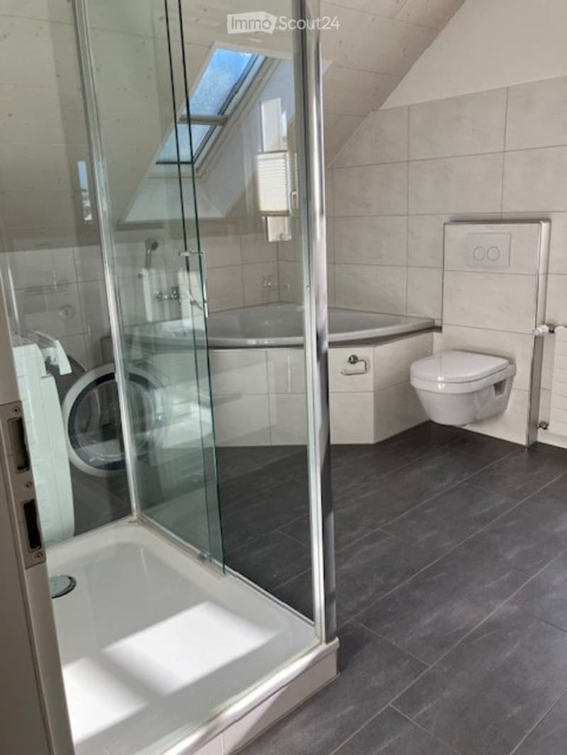 Tolle Dachwohnung im 2.Stock zu vermieten (5)