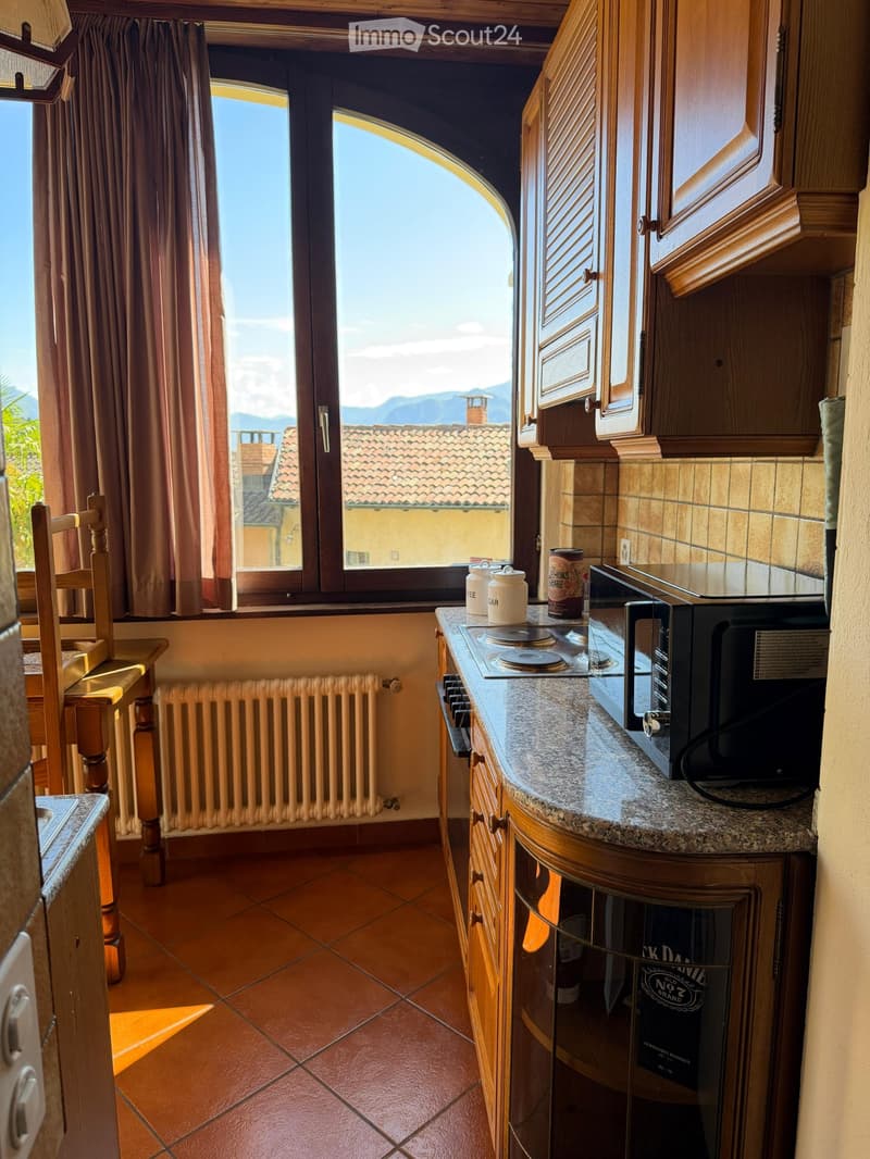 Grazioso e luminoso 2.5 locali CHF 900. tutto incluso (3)