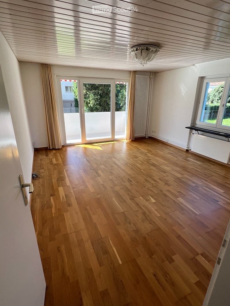 Helle 4.5-Zimmer-Wohnung mit sonnigem Balkon (1)