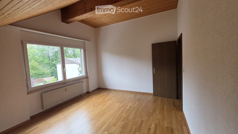 Charmante 3.5-Zimmer-Dachwohnung in Hasle bei Burgdorf! (3)