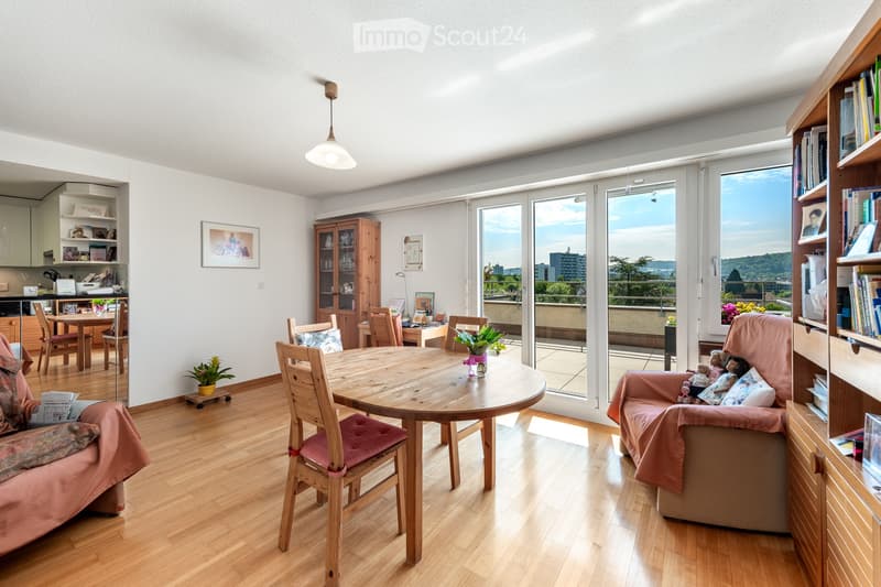 Sonnige 3.5 Zimmer-Terrassenwohnung mit Aaresicht (2)