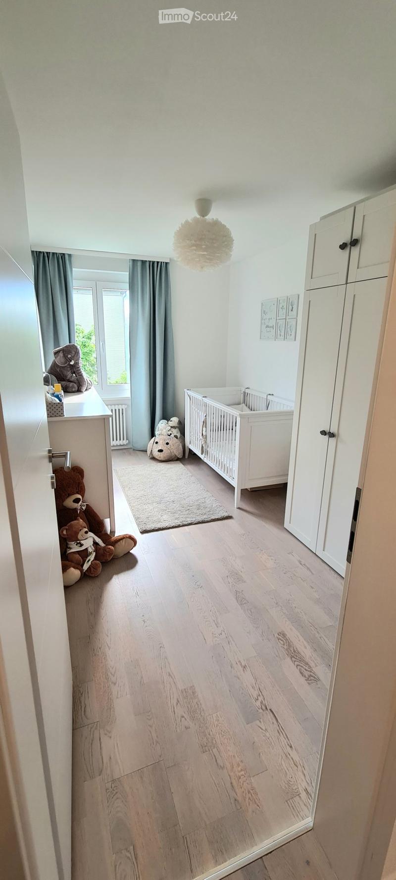 Helle 3.5-Zimmer-Wohnung in ruhiger Lage und Seenähe (4)