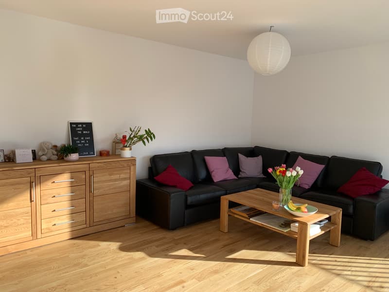 Moderne und helle Wohnung (1)