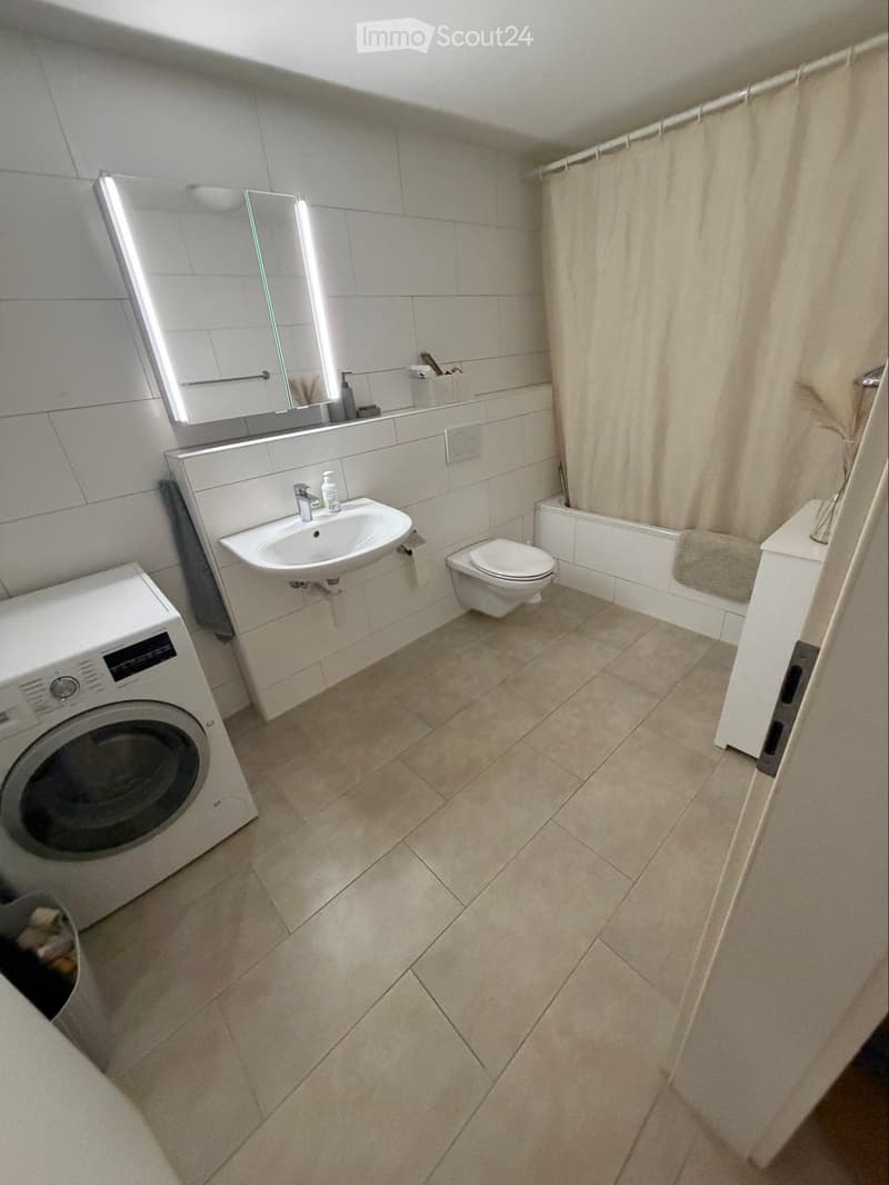 Attraktive 2,5-Zimmer-Wohnung mit grossem Wohnzimmer (3)