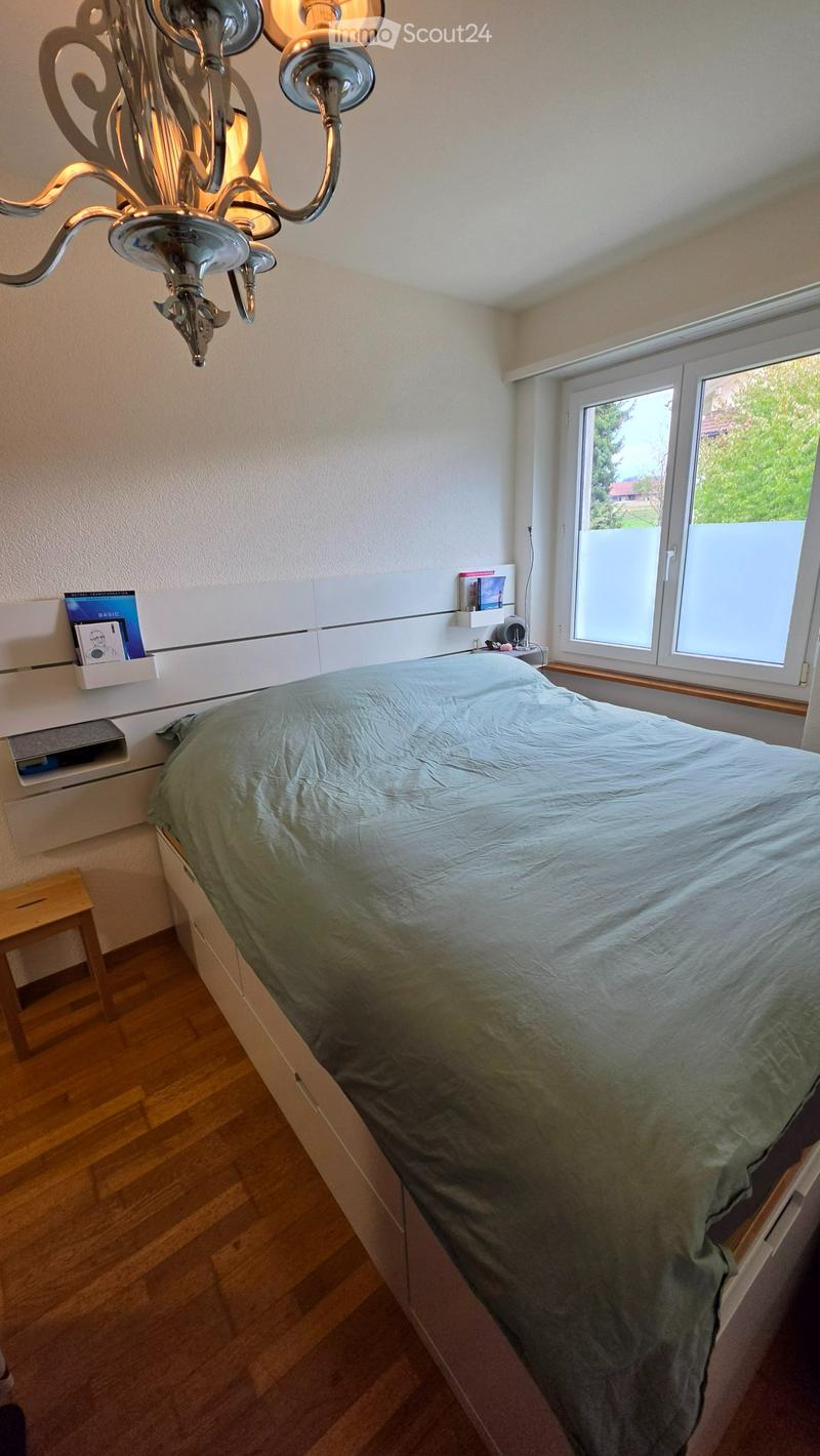 Möbliertes WG-Zimmer in heller 3½-Zimmer-Wohnung (3)