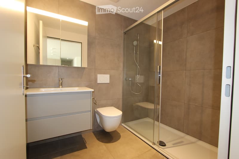 3.5 Zimmer, 82m2 CHF 1725.- (3)