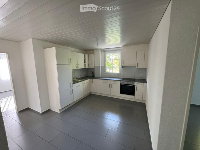 Helle 4,5-Zimmer-Wohnung in zentraler Lage zu vermieten (3)