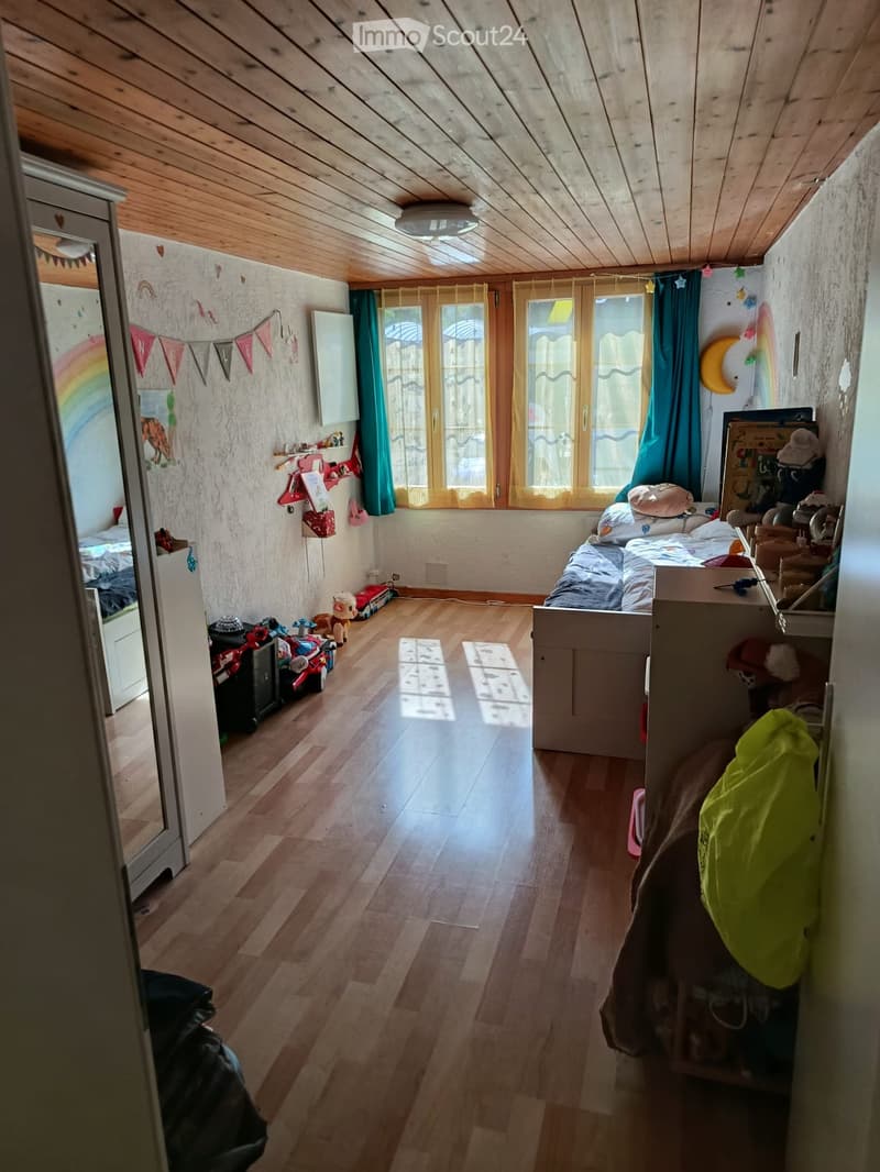 Preiswerte 4.5-Zimmerwohnung per 1.12.2026 zu vermieten (2)