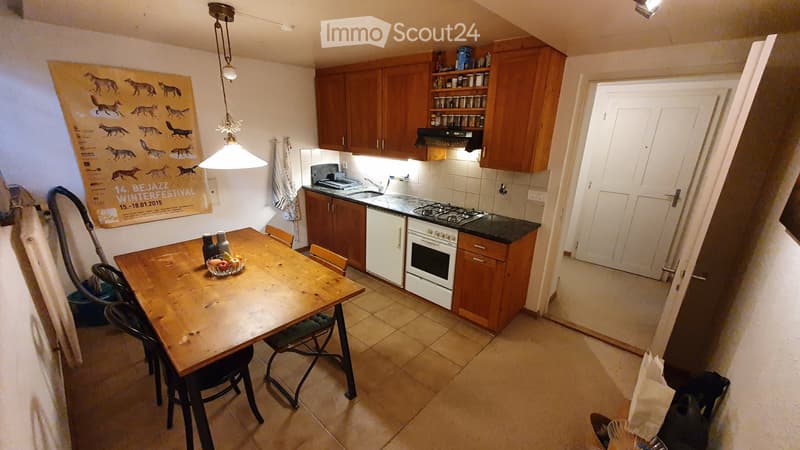 Möblierte 2½-Zimmer Wohnung in Jugendstilvilla, befristet (3)