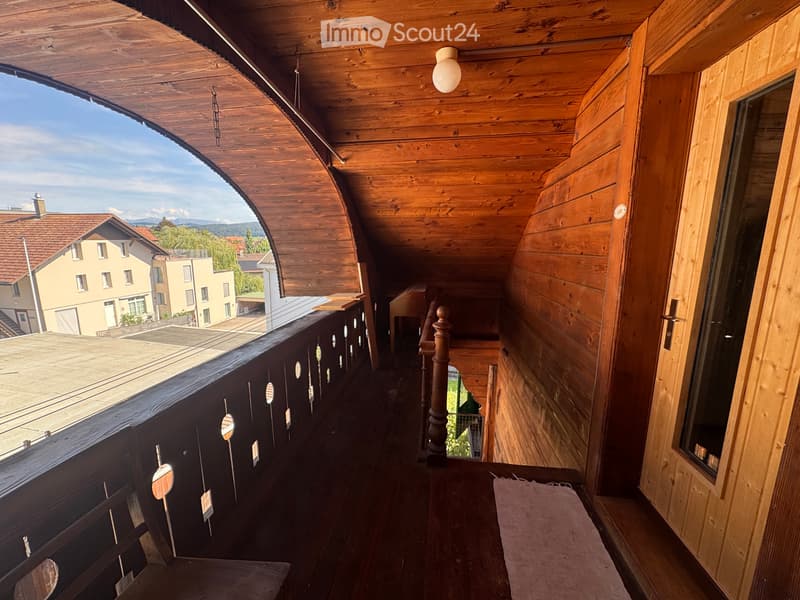 Frisch renovierte Dachwohnung (7)