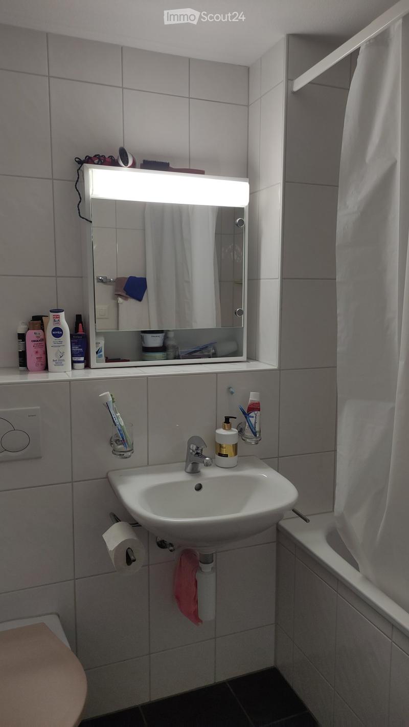 Eins Zimmer /WG/ in Interlaken (4)