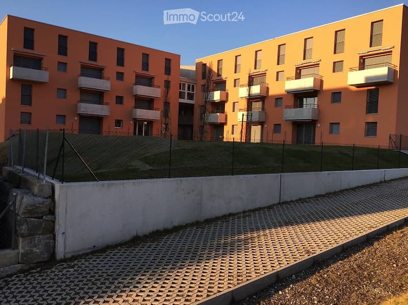 Affittasi appartamento 4,5 locali duplex nuovo a Stabio (1)