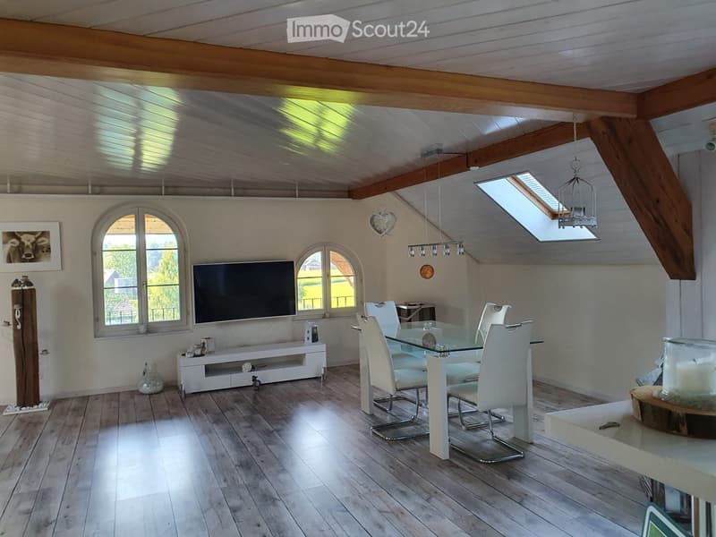 Charmante und wunderschöne Dachwohnung (4)
