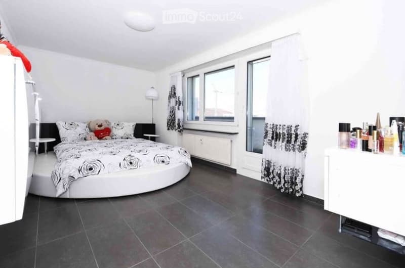 4-Zimmer-Wohnung mit Wintergarten und Terrasse in Pratteln (5)