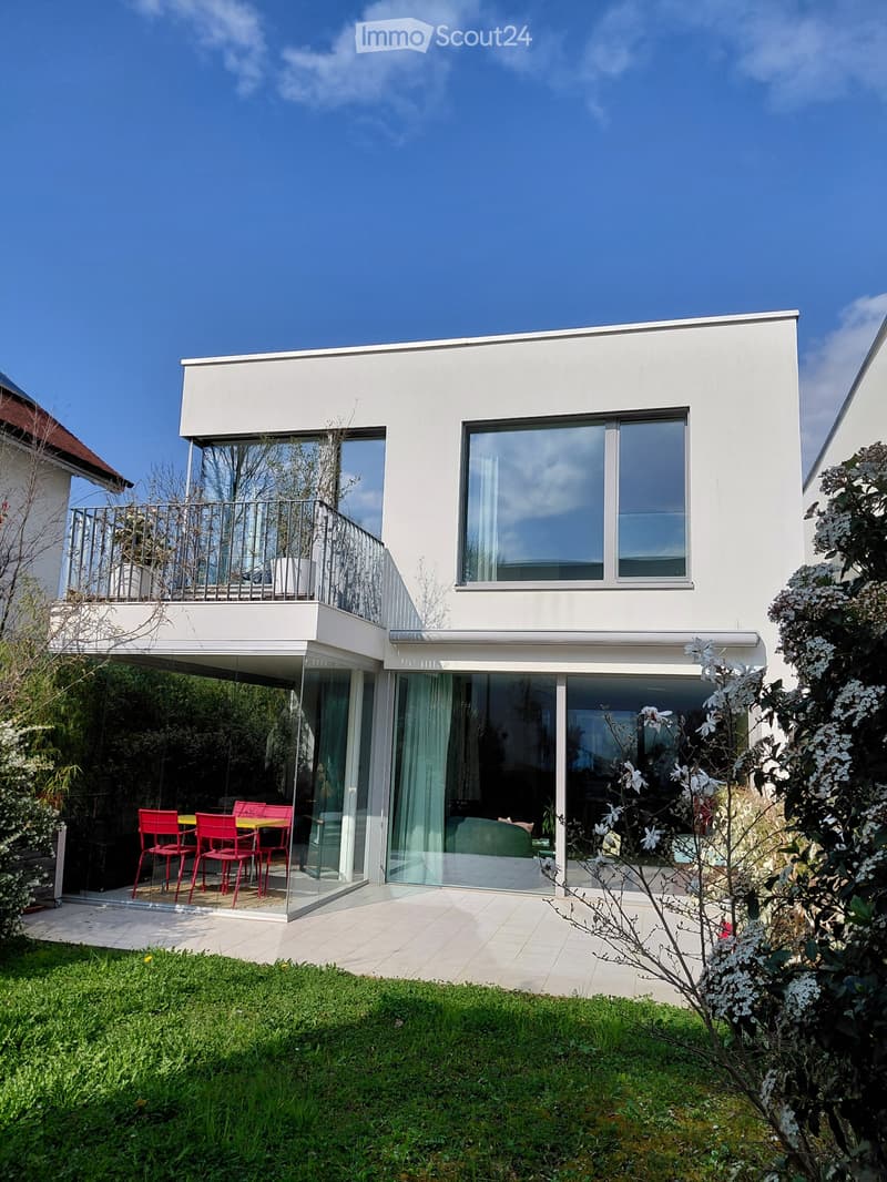 Haus mit Sicht auf Basel - house with view near Basel (1)