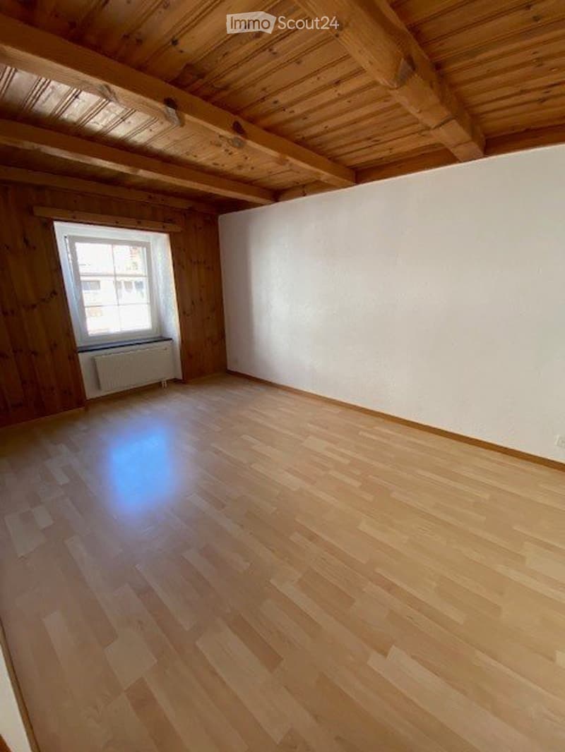 3.5-Zimmer Wohnung mit origineller Raumaufteilung im 2.Stock (2)