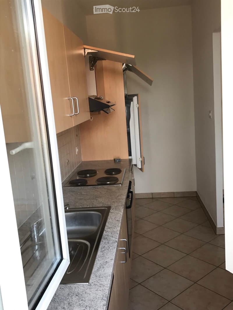Affittasi grazioso appartamento soleggiato con terrazza (4)