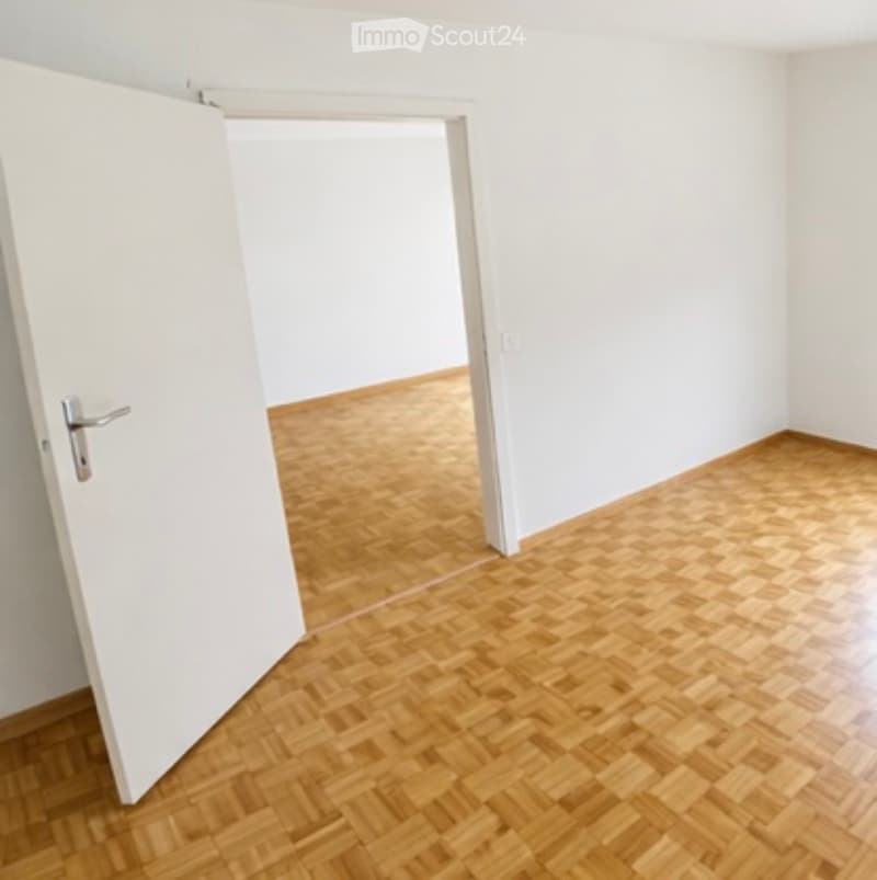 Schöne 2.5 Zi. Whng im alten Dorfkern von Pratteln (3)