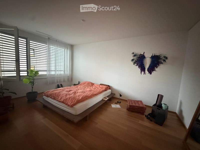 Möblierte 2.5-Zimmer-Wohnung in Zürich (2)