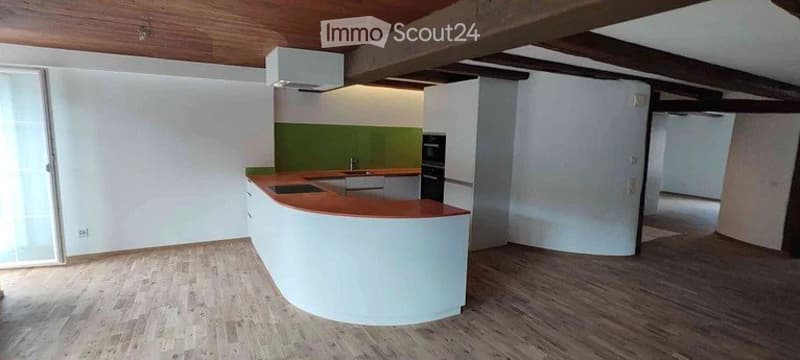 grosszügiges 6.5 Zimmer Altstadthaus mit Garten (3)