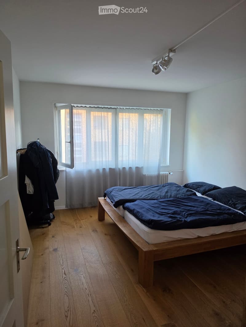 Schöne moderne 2.5 Zimmer Wohnung in Zürich Wiedikon (2)
