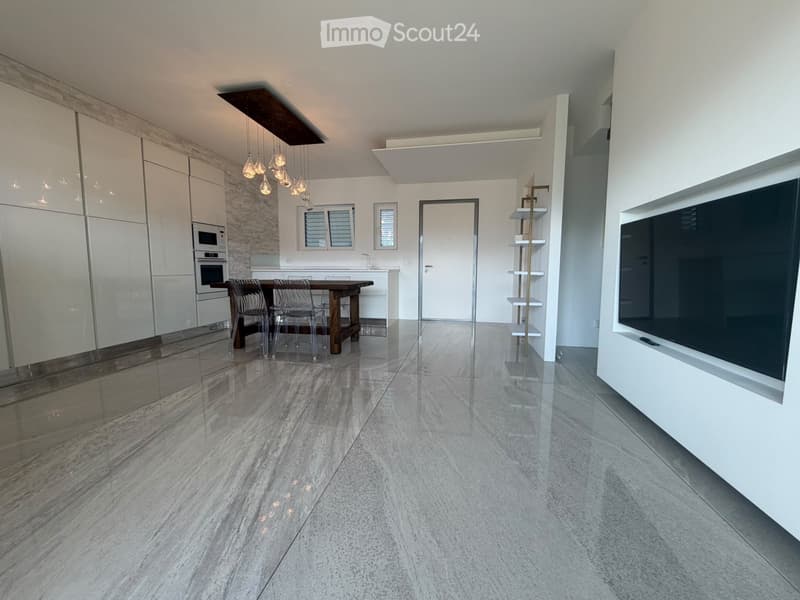 Duplex contemporaneo ammobiliato con vista San Salvatore (1)