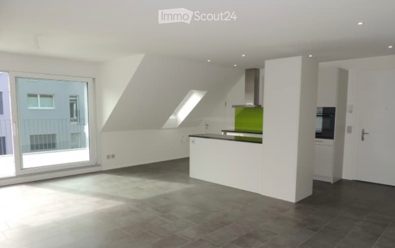 4.5 Zimmer Wohnung mit zusätzlichem Dachboden (3)