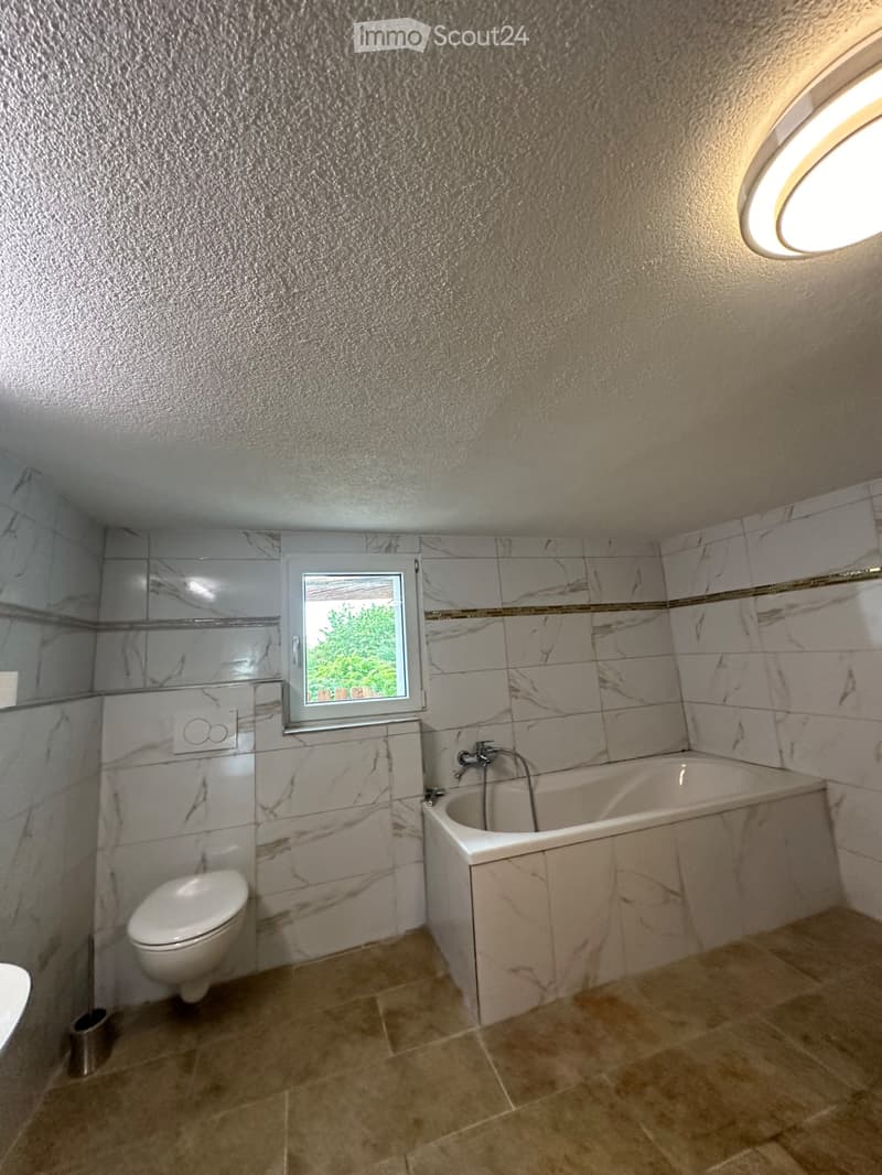 Zu vermieten Haus Teil (2)