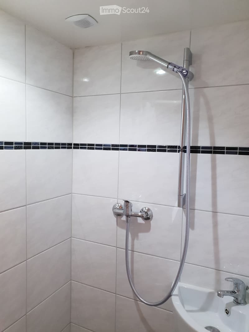 Zimmer Wohnung (2)