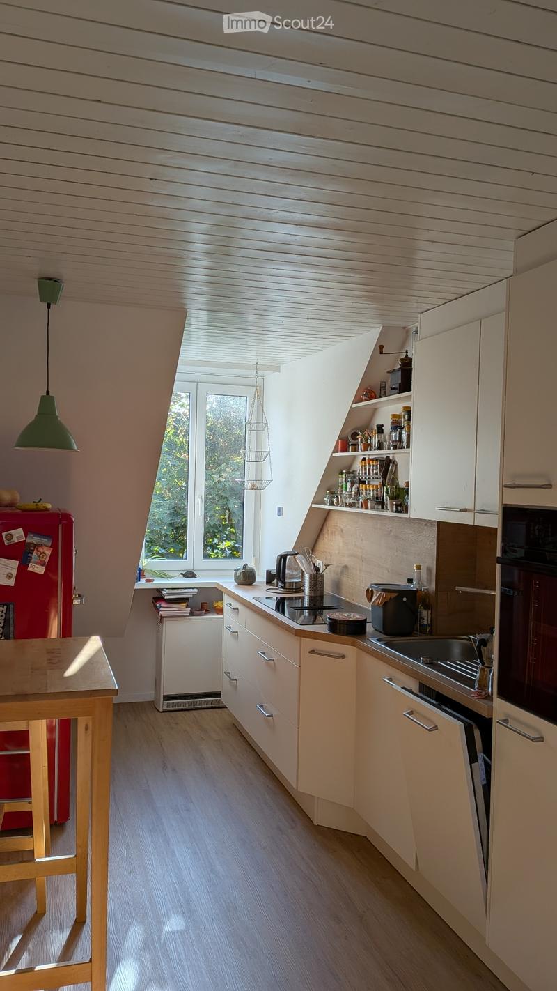 Grosse, ruhige 4,5-Zimmer Maisonettewohnung ab November (5)