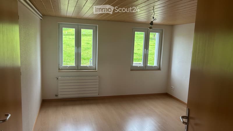Zu vermieten 3.5-Parterre-Wohnung (3)
