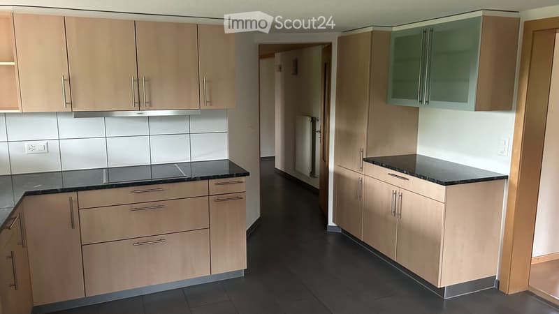 Zu vermieten 3.5-Parterre-Wohnung (2)