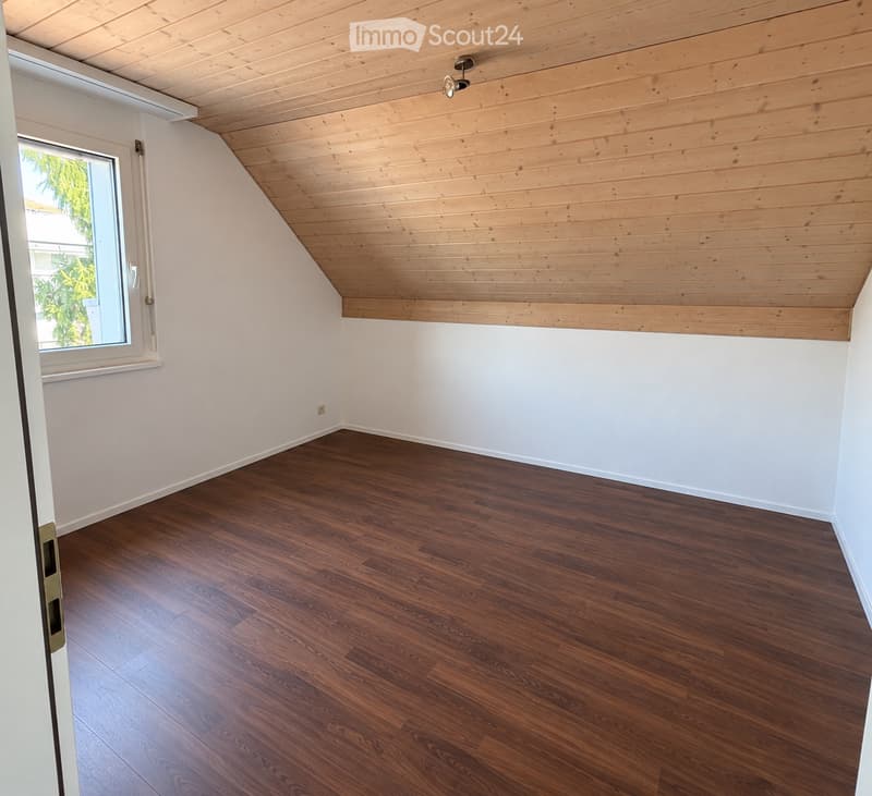 Charmante 3-Zimmer-Maisonettewohnung in Kirchberg (3)