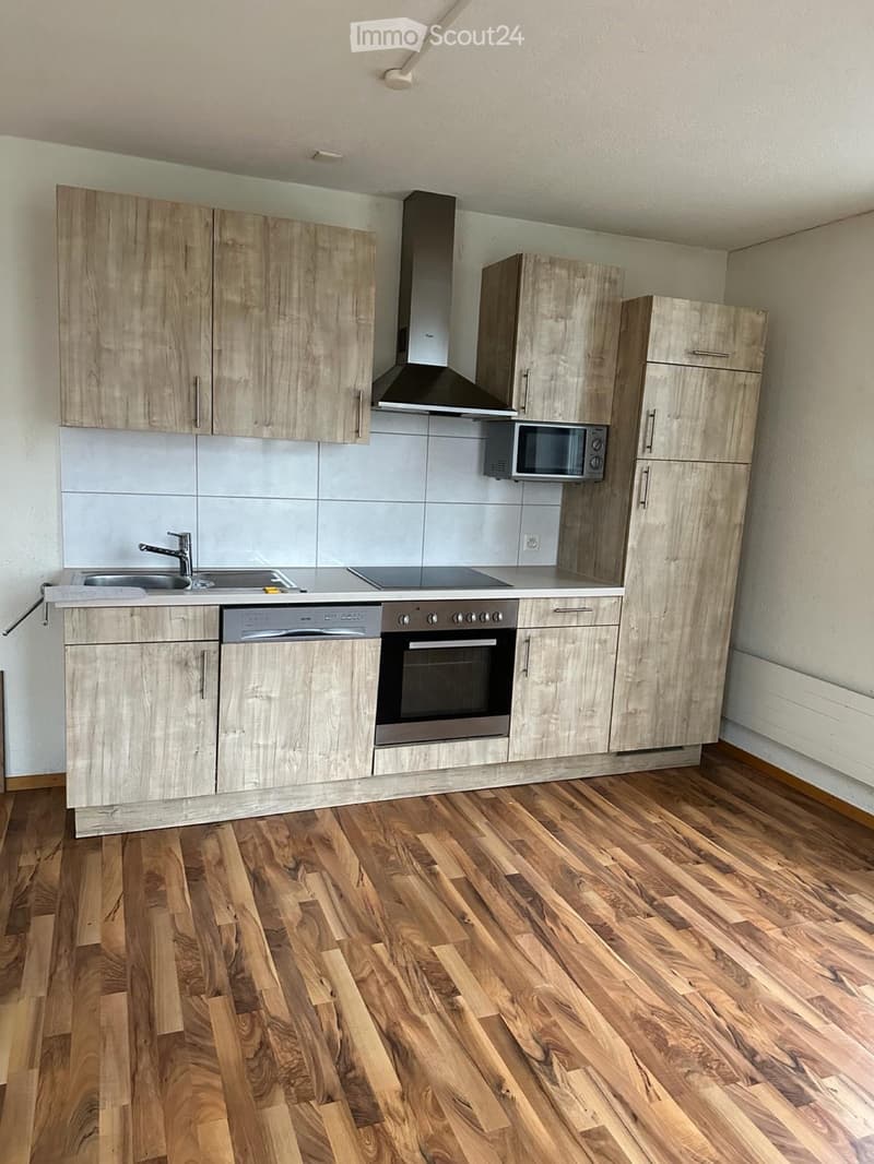Zu vermieten: 2.5-Zimmer-Wohnung im Parterre in Sulgen (5)