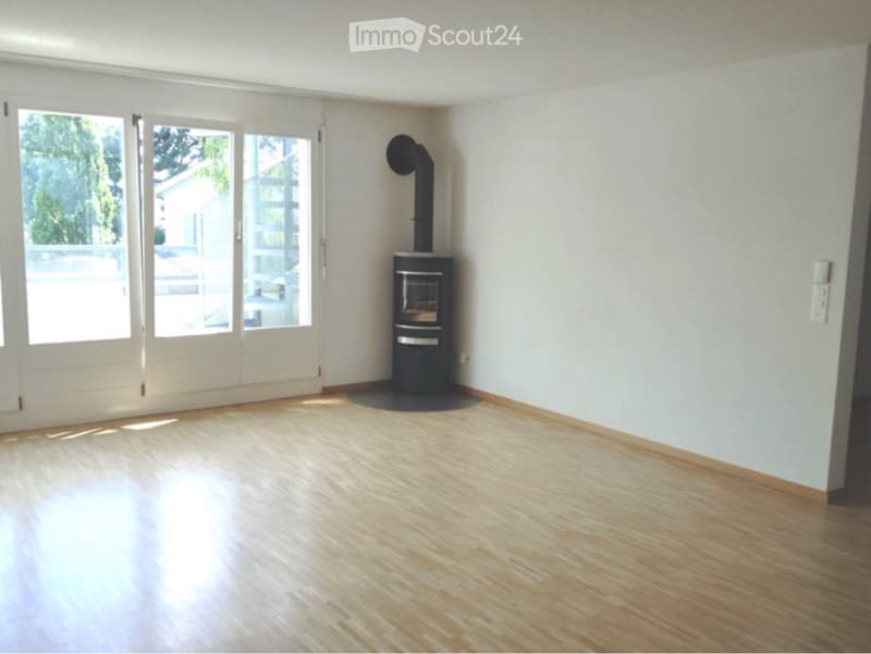 4.5-Zi Wohnung mit eigener Dachterrasse und Balkon (2)