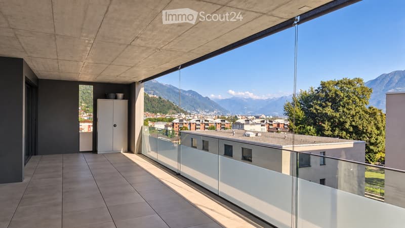 Attico di 4½ locali a Losone con ampia terrazza e vista (1)