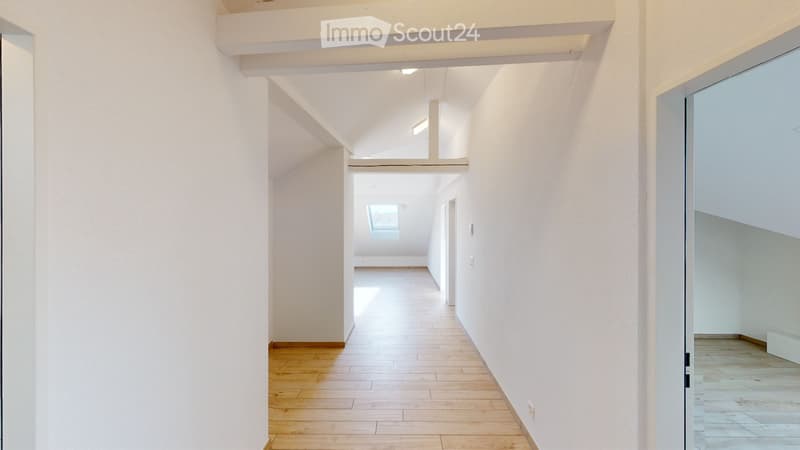 Nachmieter ab 01.12.2026 für helle 4,5 Zimmer Dachwohnung (1)