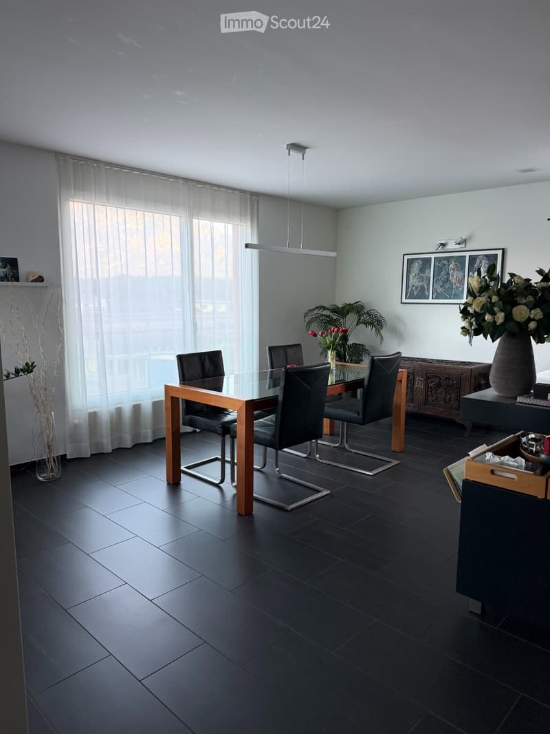 4½ Zimmerwohnung mit Bergsicht (1)